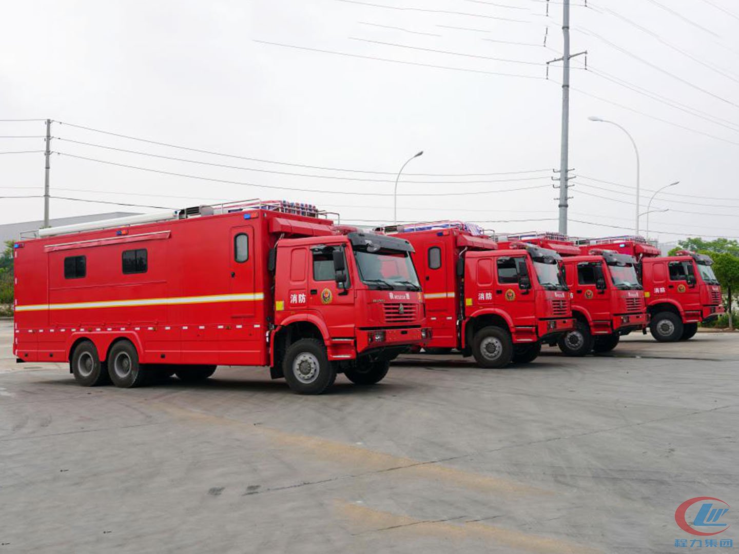 重汽六驱越野型伙食车